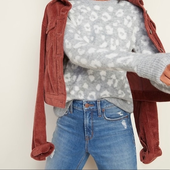 Grey & White Cheetah Print Sweater - Picture 1 of 1